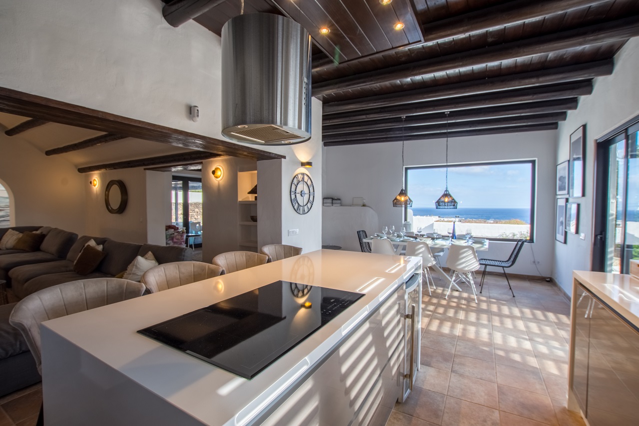 LVC126969 villa Puerto del Carmen with Kitchen Lounge Diner