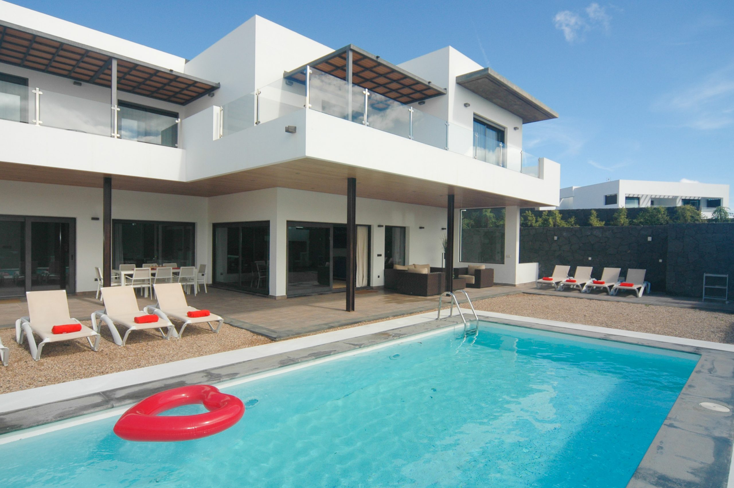 LVC228741 5 bedroom villa with pool