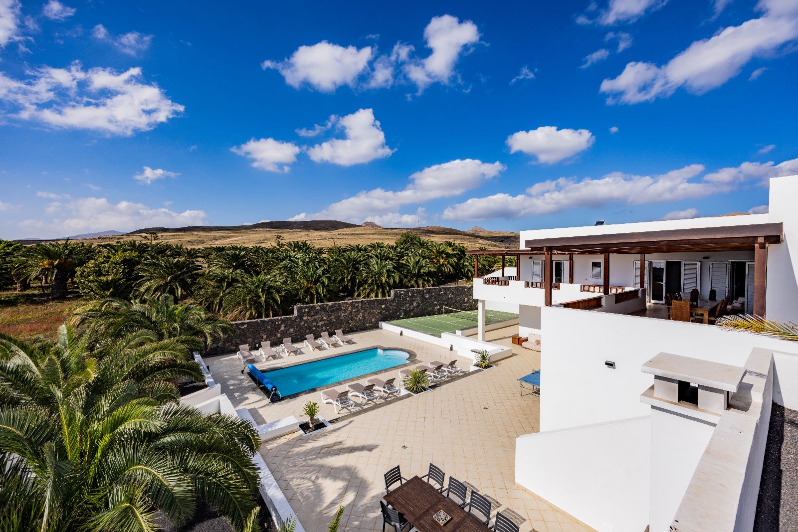 Book Lanzarote Villas for Larger Groups | Lanzarote Villa Choice
